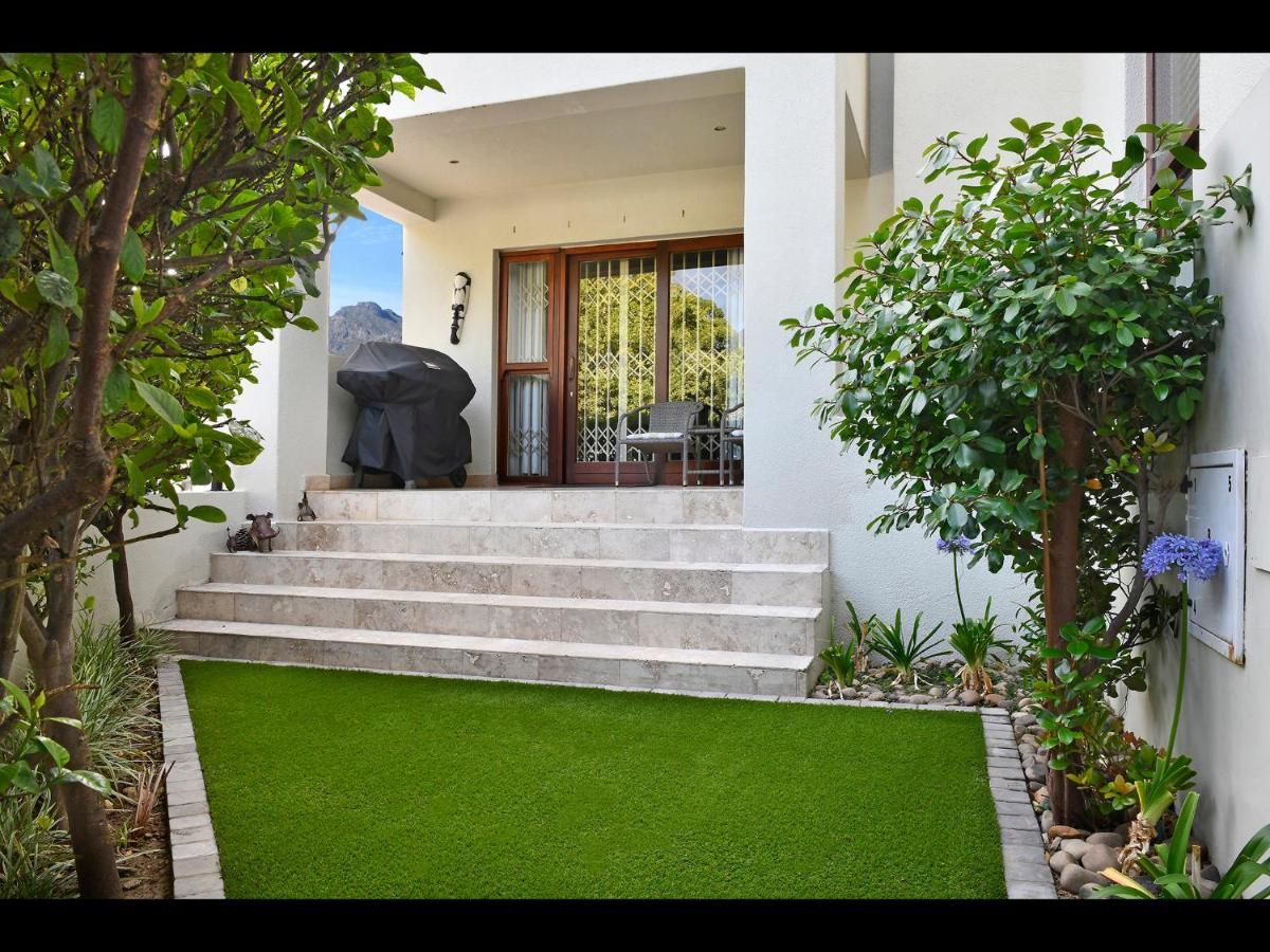 Sorbonne 1 - No Loadshedding Apartment Franschhoek Luaran gambar