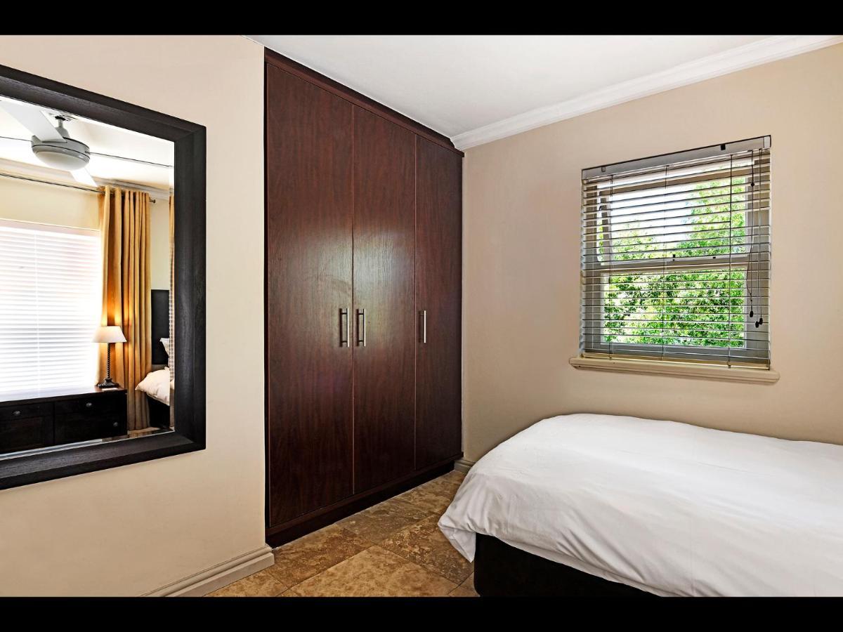 Sorbonne 1 - No Loadshedding Apartment Franschhoek Luaran gambar