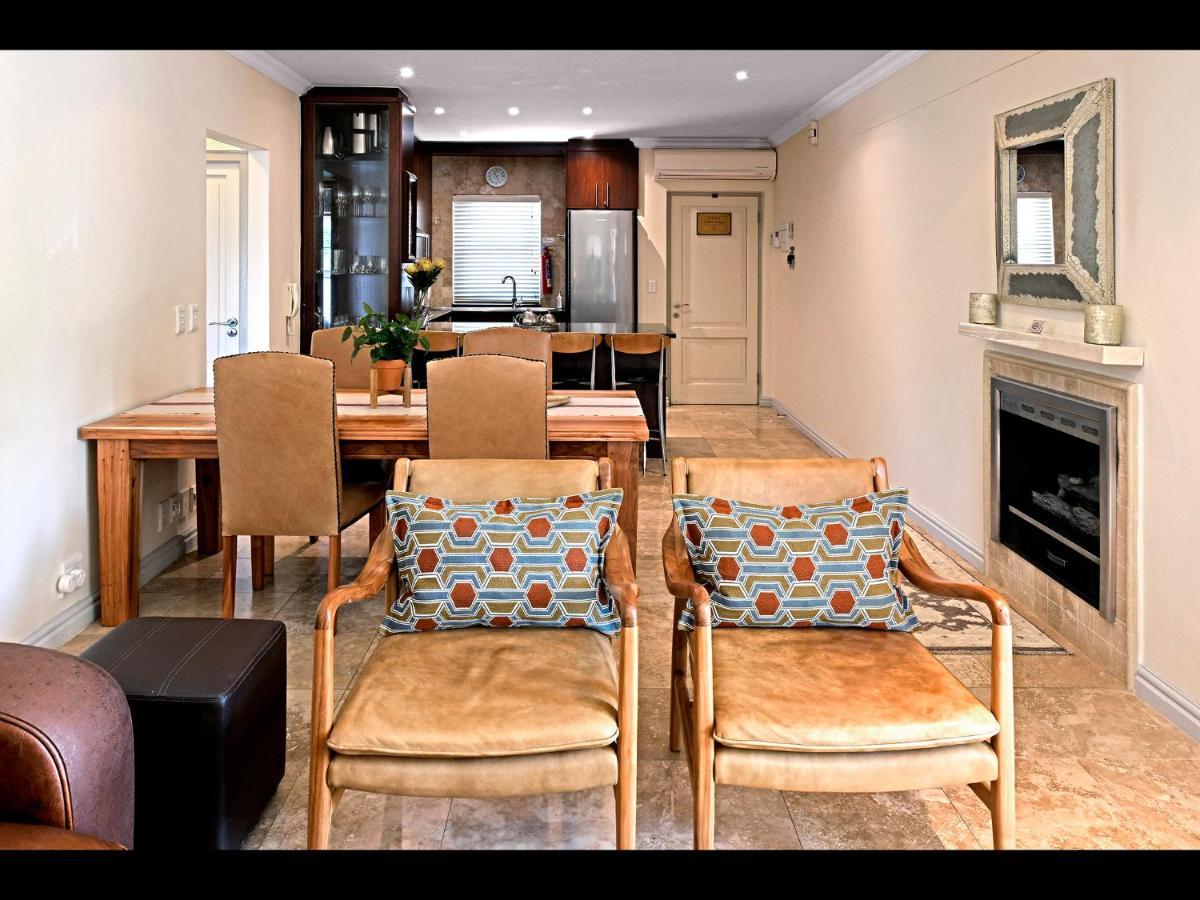 Sorbonne 1 - No Loadshedding Apartment Franschhoek Luaran gambar