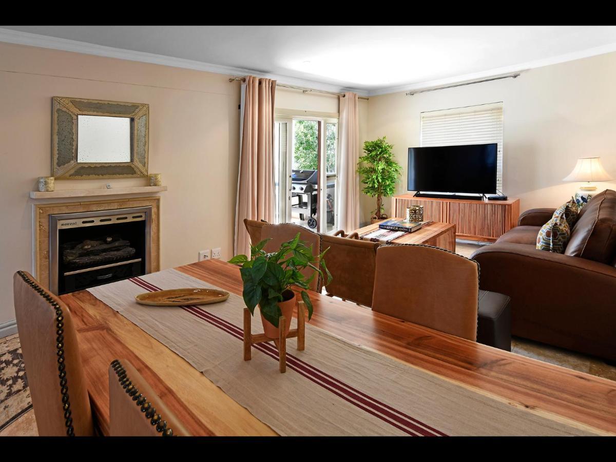 Sorbonne 1 - No Loadshedding Apartment Franschhoek Luaran gambar