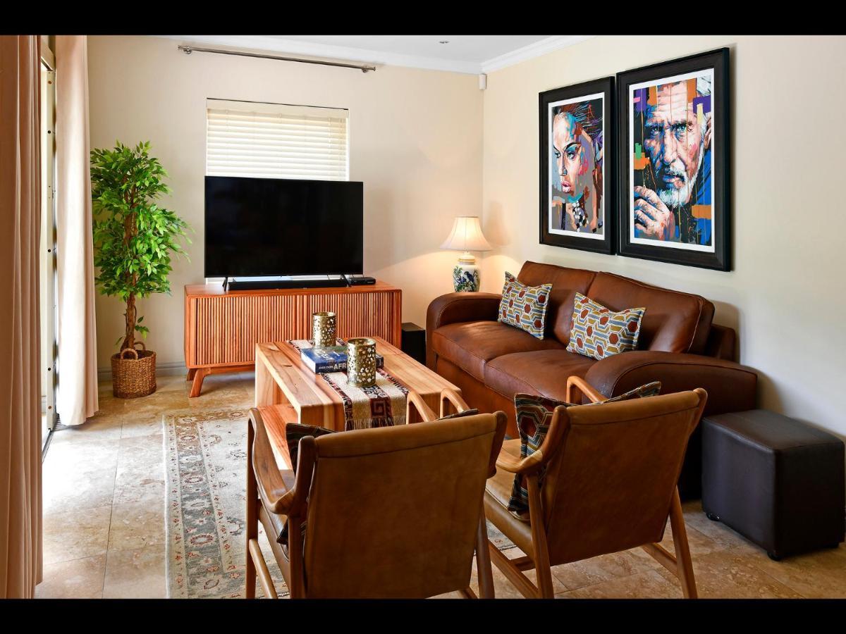 Sorbonne 1 - No Loadshedding Apartment Franschhoek Luaran gambar